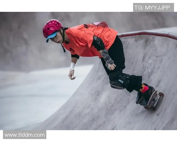 重庆滑板队在世界滑板锦标赛中以61分稳居积分榜首位