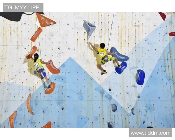 攀岩女将陈秀英的挑战与坚持：一段不平凡的攀岩生涯对话